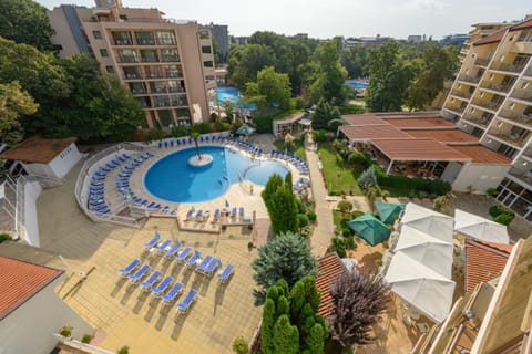 Balcony/Terrace, Pool view, Pool view, Swimming pool, Inner courtyard view