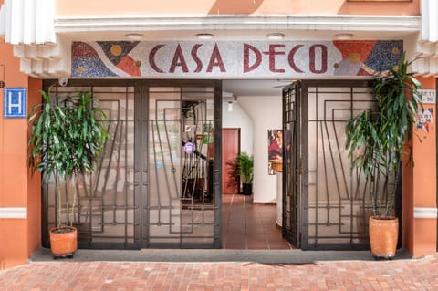 Facade/entrance