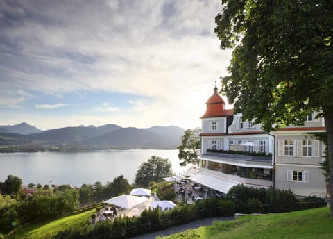 Property building, Natural landscape, Lake view