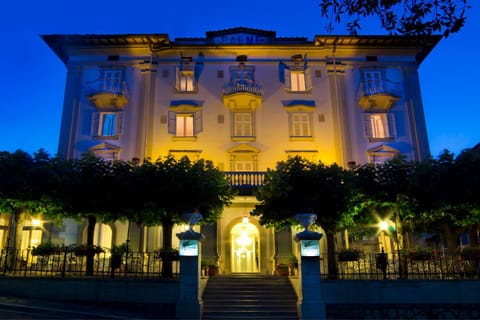 Facade/entrance, Facade/entrance, Night