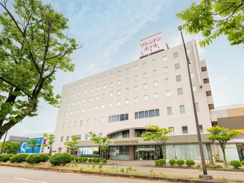 Property building, Day