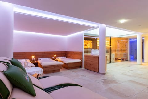 Sauna, Steam room, Spa and wellness centre/facilities