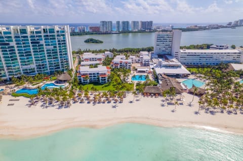 Property building, Bird's eye view, Beach