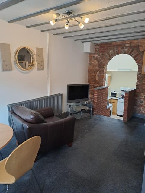 Communal lounge/ TV room, Living room, Seating area