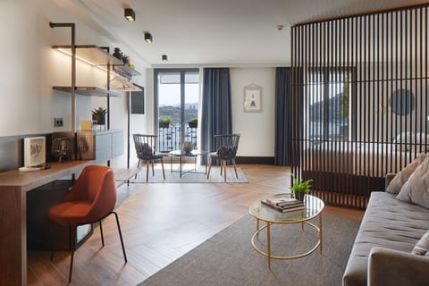 Living room, Photo of the whole room, Bedroom