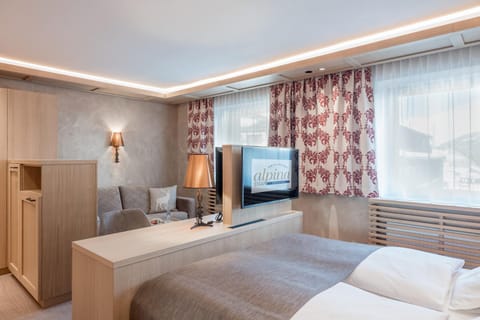 TV and multimedia, Photo of the whole room