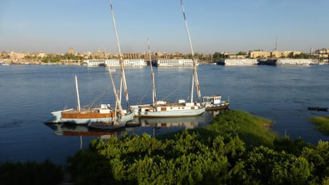 Day, Natural landscape, City view, River view