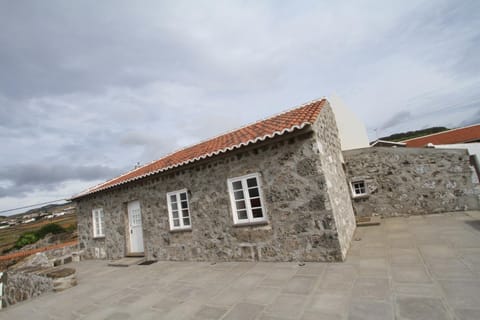 Facade/entrance, Off site