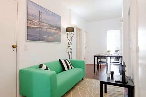 Communal lounge/ TV room, Coffee/tea facilities, Kitchen or kitchenette, Dining area, Communal kitchen