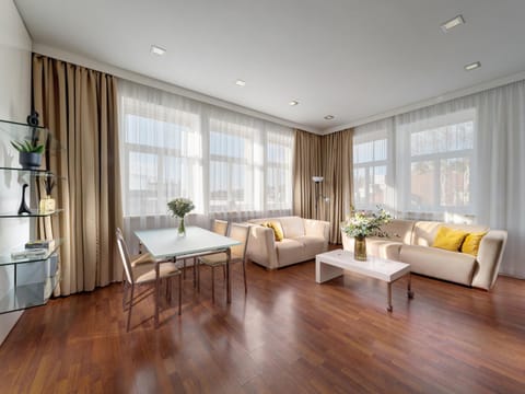 Living room, Dining area, Bedroom