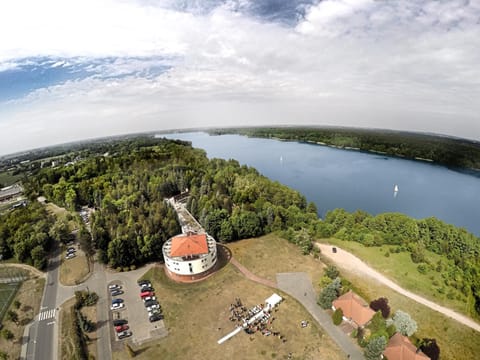 Neighbourhood, Natural landscape, Bird's eye view, Lake view