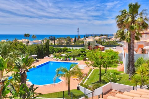 Pool view, Sea view