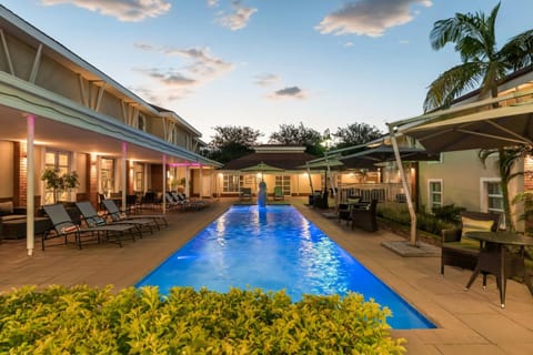 Swimming pool