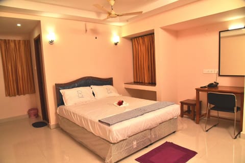 Bed, Bathroom, Living room, Photo of the whole room, Bedroom