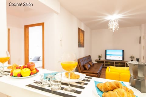 Living room, Dining area