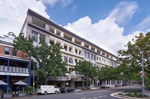 Property building, Facade/entrance