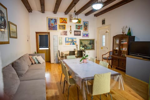 Communal lounge/ TV room, Living room, Seating area, Dining area