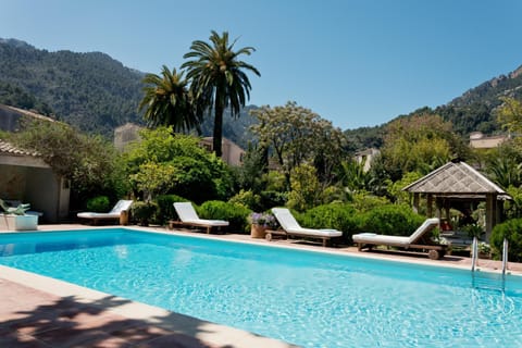 Day, Swimming pool, Swimming pool
