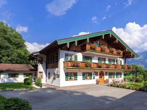 Gästehaus Almblick Apartment in Schönau am Königssee