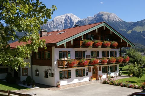 Gästehaus Almblick Apartment in Schönau am Königssee