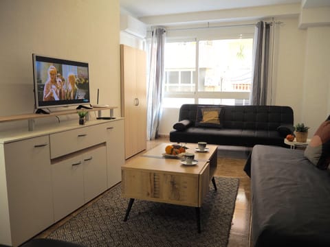 Diskover Pintor Gisbert Apartment in Alicante