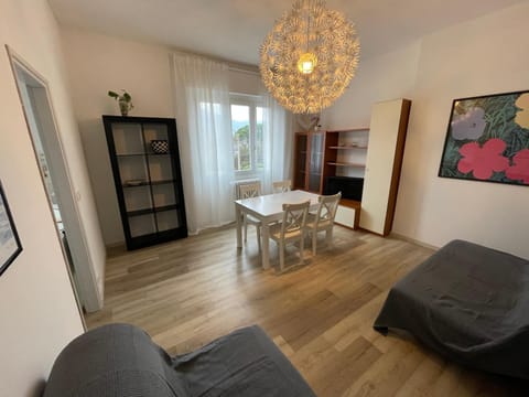 Seating area, Dining area, Breakfast