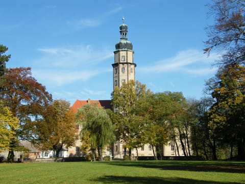 Nearby landmark, Natural landscape, Landmark view