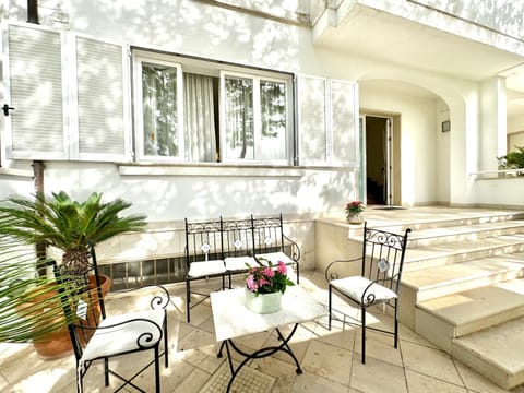 Property building, Balcony/Terrace