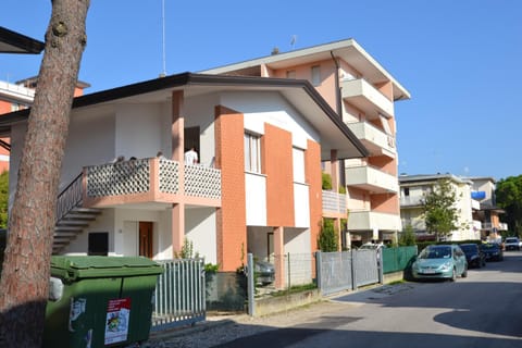 Property building, Facade/entrance, Neighbourhood