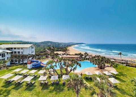 Property building, Spring, Day, Natural landscape, Bird's eye view, Garden, Balcony/Terrace, Beach, Pool view, Sea view, Swimming pool, sunbed