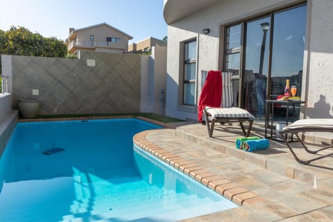 Patio, Balcony/Terrace, Swimming pool