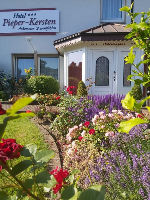 Facade/entrance, Garden