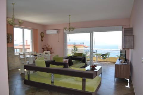 Living room, Sea view