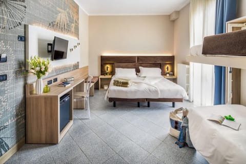 Photo of the whole room, Bedroom, bunk bed