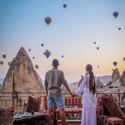 Balcony/Terrace, Guests, City view, Mountain view