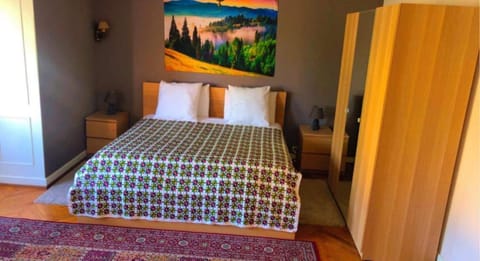 Bed, Photo of the whole room, Bedroom, wardrobe