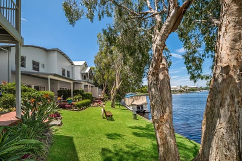 Property building, Garden, Garden view, Lake view