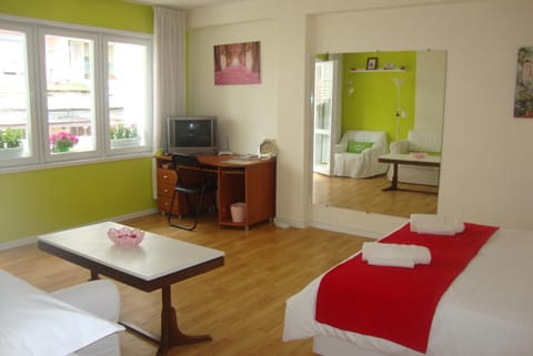 Guest Rooms Colours Hostel in Stara Zagora, Bulgaria
