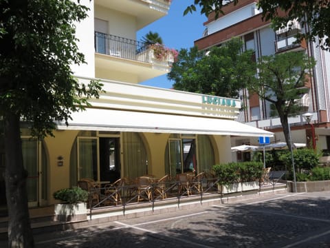 Property building, Facade/entrance