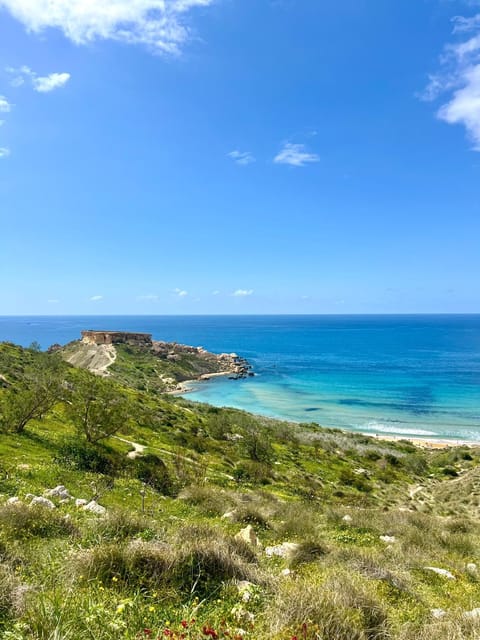 Sunset Haven Manikata - Walking distance to Golden Bay Apartment in Malta