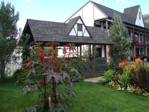 Property building, Day, Area and facilities