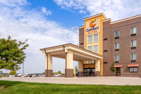 Property building, Facade/entrance, On site