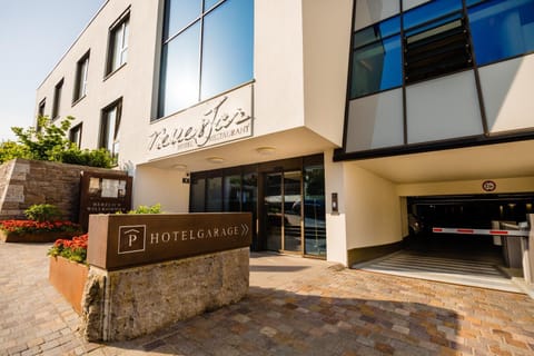 Facade/entrance, On site