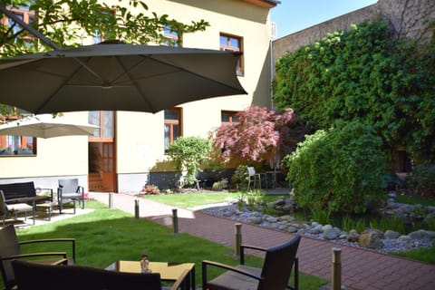 Garden, Garden view