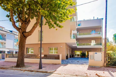 Property building, Street view