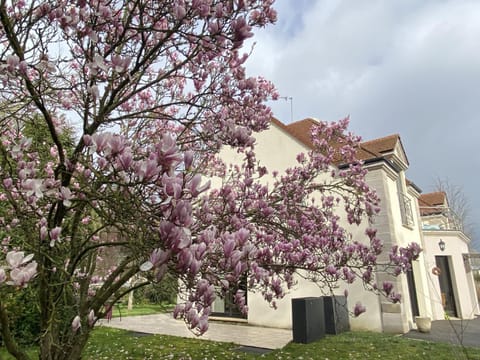 L'Orée du Mont proche du mont saint Michel Bed and Breakfast in Brittany