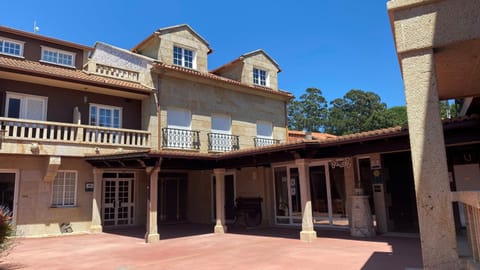 Property building, Patio, Lobby or reception, Dining area