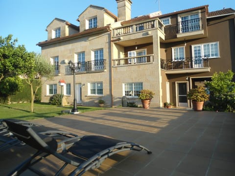 Facade/entrance, Garden view