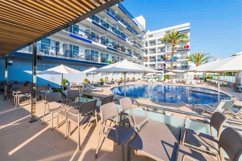 Balcony/Terrace, Swimming pool
