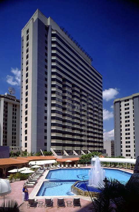 People, Garden, Balcony/Terrace, Swimming pool
